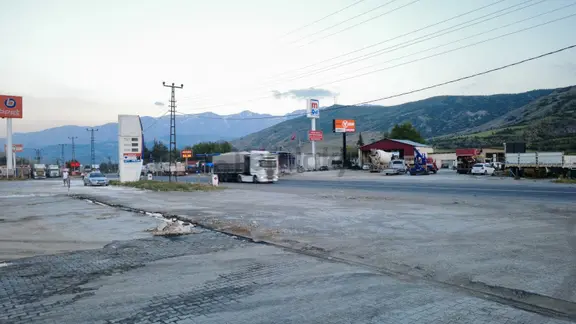 Remax Toros'tan Niğde Ulukışla'da Satılık Akaryakıt İstasyonu 2