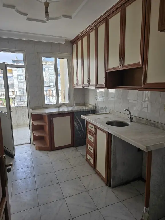 Sönmez Gayrimenkul`den Çarşı Merkezinde 3+1 Kiralık Daire 2