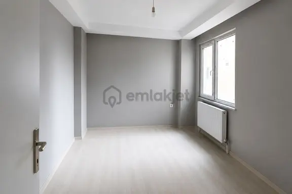 🏡 Çınarlı Mahallesi'nde Merkezi Konumda Asansörlü Balkonlu 2+1 Fırsat Daire! 2