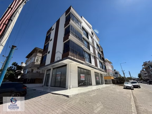 Ersan Özdemirden İşlek Lokasyonda Depolu Ve Wcli Satılık Dükkan 1