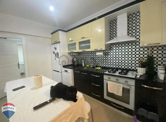 Remax Maviden Merkezi Yerde 2+1 Düşük Amortisman Yatırımlık Yer 1