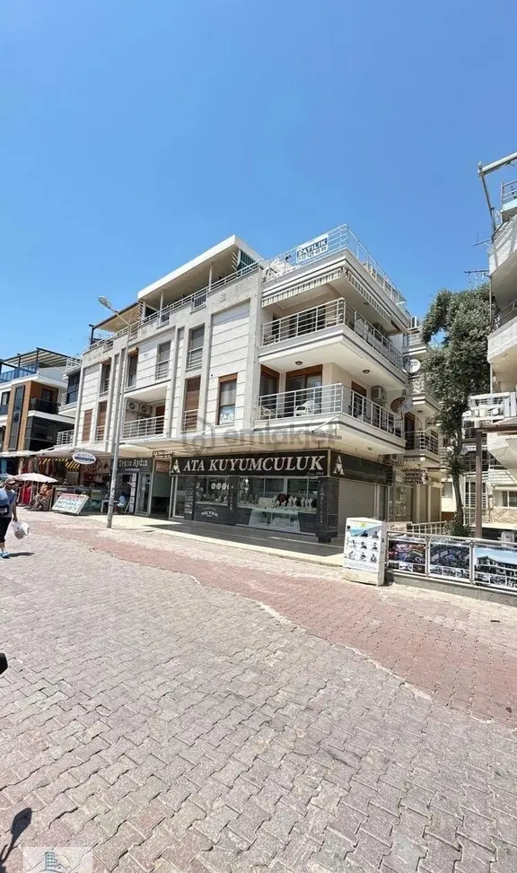 Altınkumda Denize Sıfır 110 Metre Full Deniz Manzaralı Geniş Teraslı Eşyalı 1+1 Dubleks Daire 1