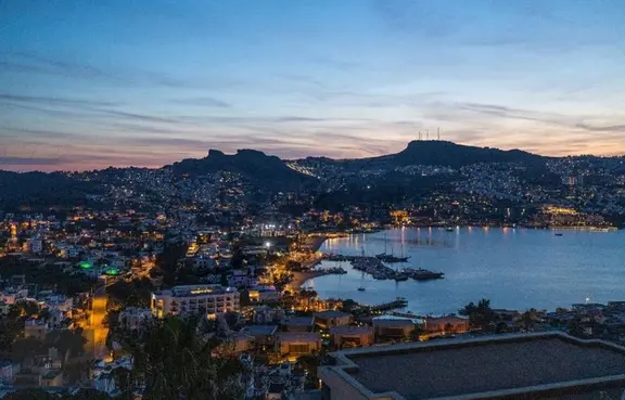 Gündoğan'da Deniz Manzaralı, Lüks Kiralık Villa 2