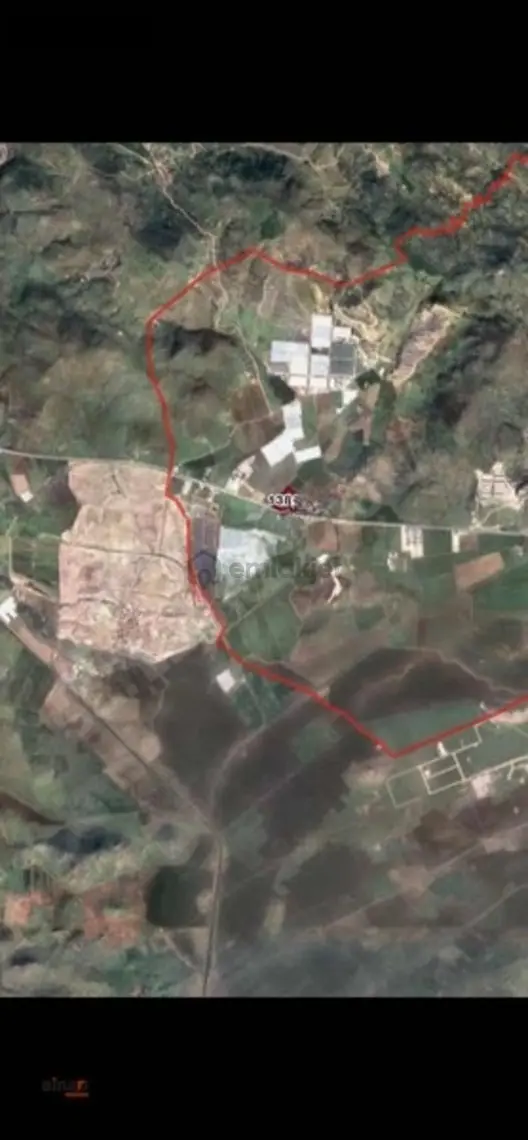 İzmir Çanakkale Asfaltına Sıfır Teknolojik Sera Bölgesinde Arazi 2
