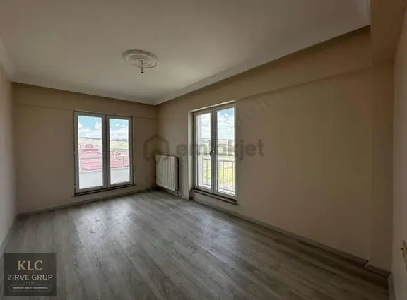 Turyap Sivas ' Site İçerisinde Cadde Üzeri Yeni 3+1 Daire 2