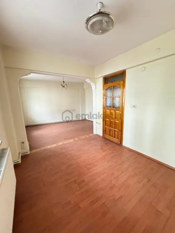 29 Ekim Bulvarı Yakını 2+1 Balkonlu Kat Mülkiyetli Fırsat Daire 2