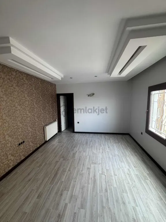 Umut Balta Gayrimenkul'den Çamlıyolda Geniş Lüks Dublex Kiralık 2