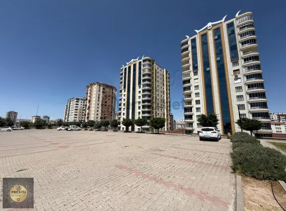 Ana Cadde Üzeri I Tekin Yonca Sitesi I 3+1 180 M2 Lüks Daire 1