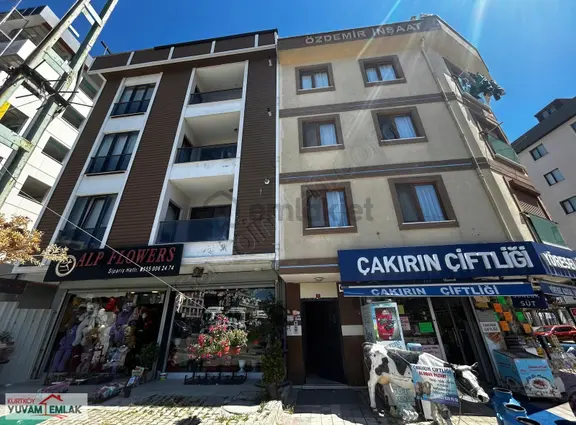 Polonez Caddesi'nde Dubleks Asansörlü Teraslı Manzaralı Daire 1