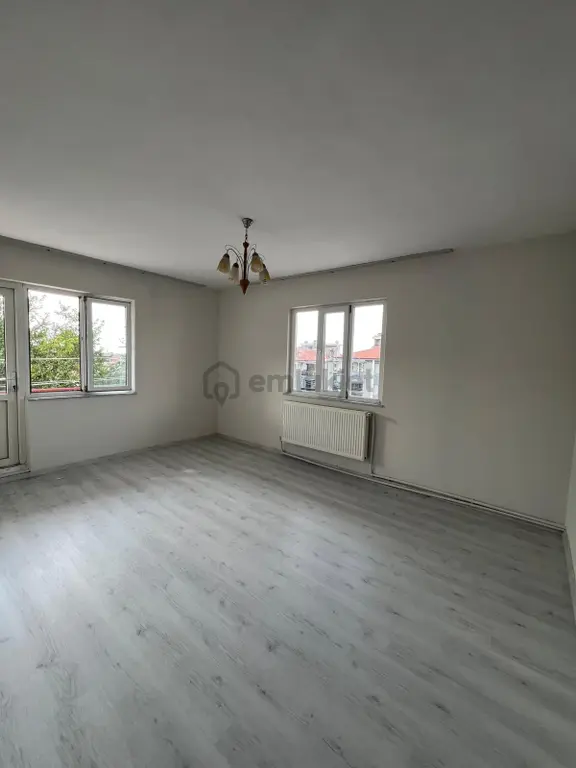 Zeytinköy Mah Yeniyol Altı Çift Balkonlu Kiralık 3+1 Daire 1