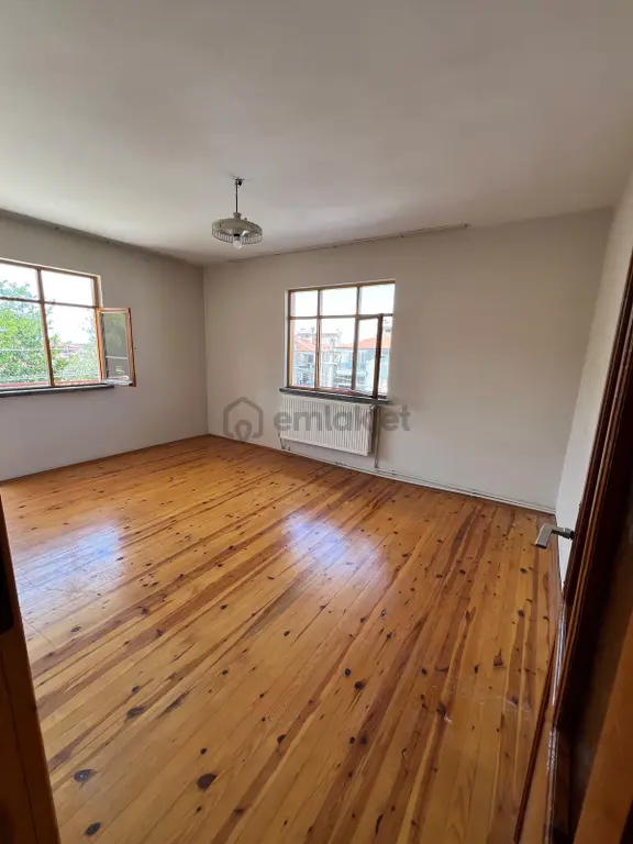 Zeytinköy Mah Yeniyol Altı Çift Balkonlu Kiralık 3+1 Daire 1