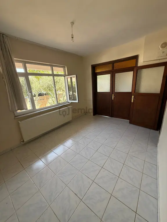 Kurtuluş Mahallesinde Uygun Fiyatlı Kiralık Giriş 3+1 2