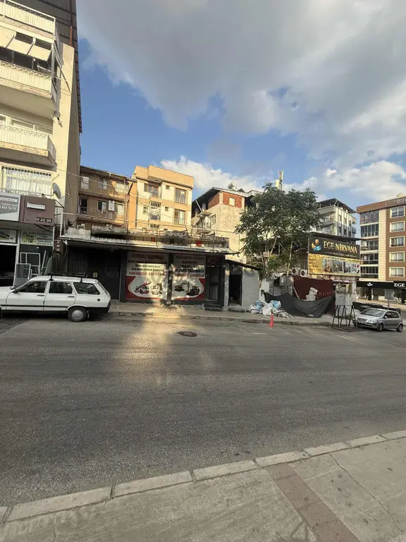 Bahçem Cafe Karşısında 168 M2 4 Kat İmarlı Satılık Ev 2