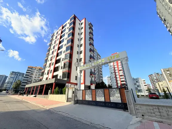 Han Emlak'tan Akdeniz Mah'de Site İçi Doğalgazlı Kiralık 2+1 1