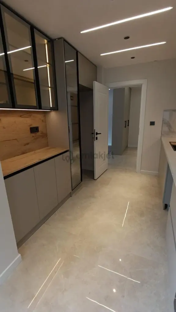 İnönü Caddesi’nde Göztepe Metrosuna Yakın Ultra Lüks 3 + 1 Satılık Daire 1