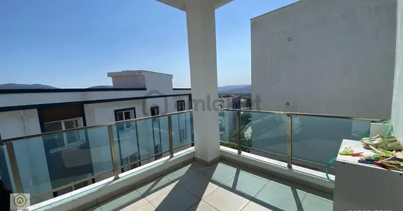 Mumcularda Geniş Balkonlu, Ferah Ve Masrafsız 3+1 Kiralık Daire 1