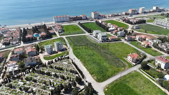 Büyükçekmece Celaliye'de Denize Sıfır Satılık 7.000 M2 Arsa 1