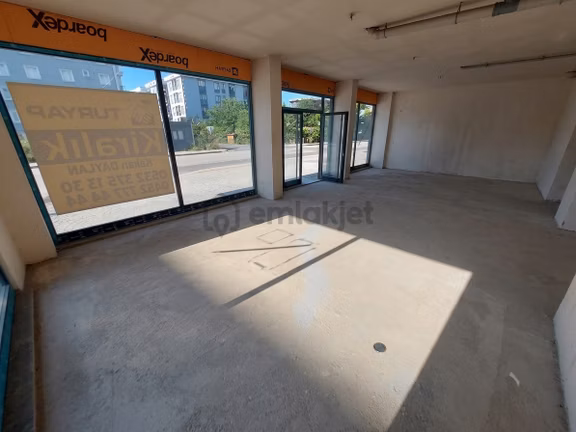 Ordu Cumhuriyet Cadde Cepheli Kiralık Dükkan 2