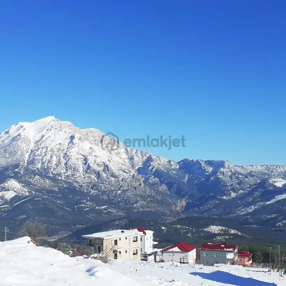 Kar Emlak'tan Yeni Konacık Efes Sitesi Üzerinde Satılık 380 M² Arsa 1