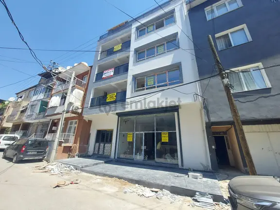 Bayraklı Alpaslan Mah. Her İşe Uygun 270 M2 Kiralık Dükkan !!! 2