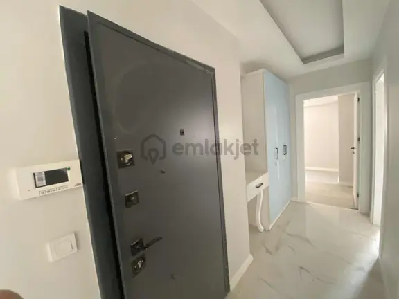 Medikal Point Ve Anadolu Cd Ye Çok Yakın 3 Katlı Aile Apartmanı 2