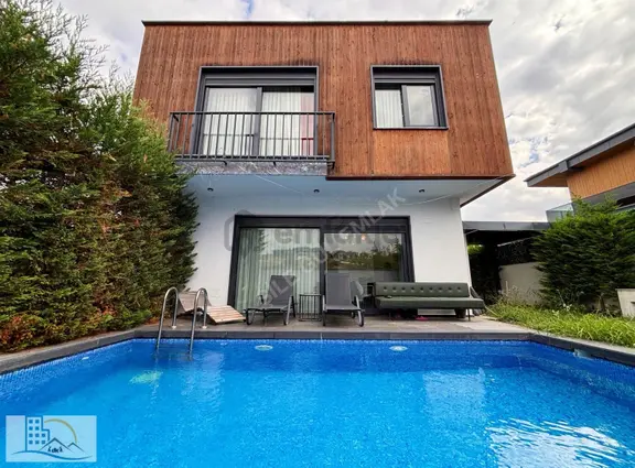 Şilede Özel Havuzlu, Müstakil, Ferah Triplex Kiralık Villa 1