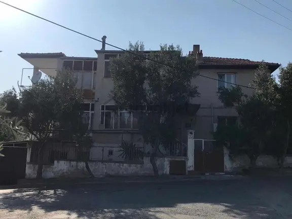 Bornova Atatürk Mah De Müstakil 235 M2 2 Katlı Kople Satı Bina 2