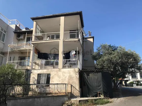 Bornova Atatürk Mah De Müstakil 235 M2 2 Katlı Kople Satı Bina 1