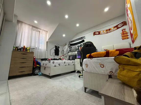 Sultançiftliği Mah. 2+1 90m2 Yerden Isıtmalı Satılık Bahçe Katı 2