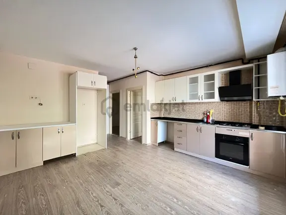 Ergün' Den 2+1 Kiralık Daire Doğalgazlı Balkonlu Merkezi Konum 1