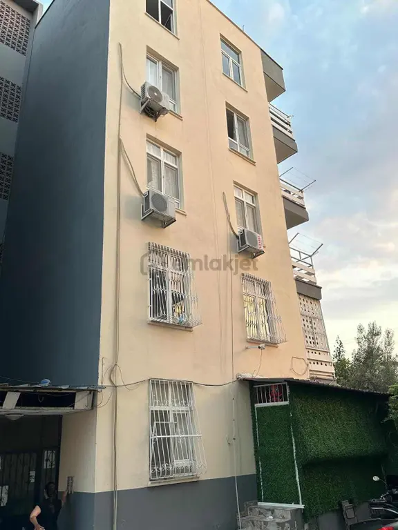 Yeşiloba Sabancı Sitesinde 2+1 Kapalı Mutfak Satılık Daire 1