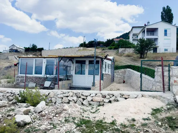 Söğütcuma'da 2+1 Yayla Evi 2