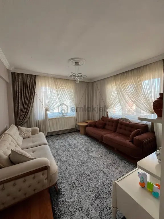 Bursa İnegöl Mesudiye'de Bakımlı Ve Full Yapılı Ferah 3+1 Satılık Daire 1