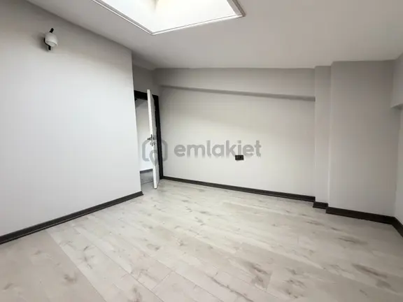 İncek'te Merkezi Konumda Bağımsız Mutfaklı Kiralık 4+1 2