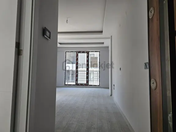 Atakum İstiklal Mahallesi'nde Kiralık 1+1 Daire 2