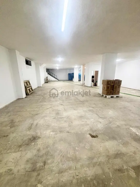 Kiralık 325+ 325 2 Adet Altlı Üstlü Bağımsız Girişli Dükkan 2