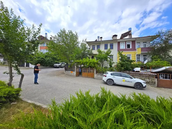 █garanti Emlak'tan Kuzeykentte 3 Katlı, 2 Daireli Bahçeli Villa█ 1