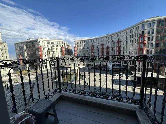 1+1 Sıfır Meydan Cepheli Balkonlu(meydan Ardıçlı'da) 1
