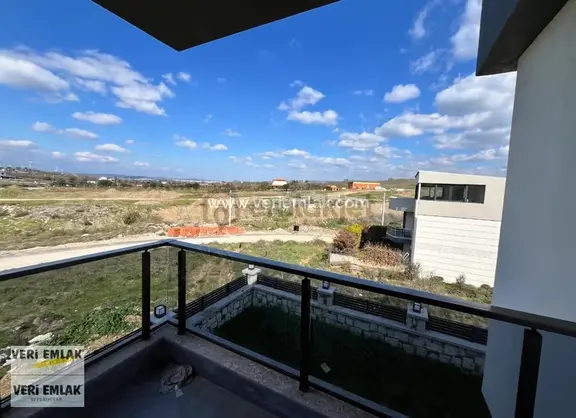 Veri'den Akarca'da 4+1 Sıfır Önü Açık Villa ! 2