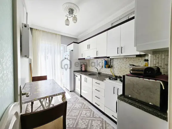 Beykent Karakol Karşısında Açık Cepheli Ara Kat 2+1 Masrafsız Daire 1
