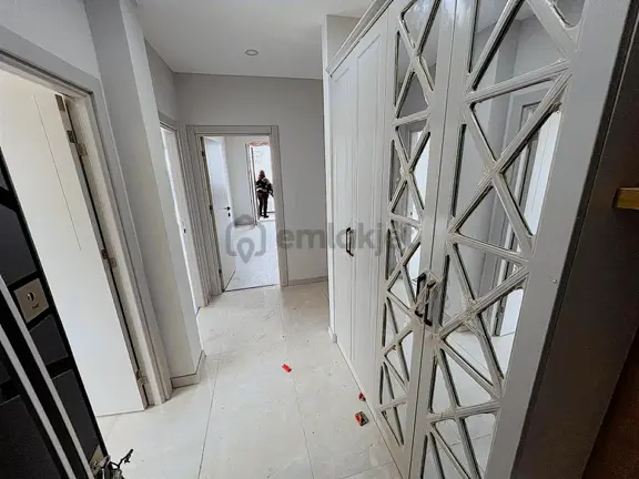 Havuzlu Kapalı Otoparklı Sitede 2+1 Kiralık Ankastreli Daire 2