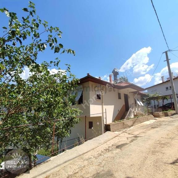 Deretürbeli̇nas'ta Satılık 3 Katlı, Bahçeli Müstakil Ev Ve Arsa 2