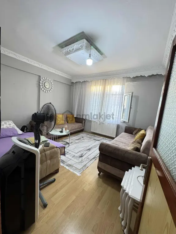 Emir Öfd Emlak'tan Bağcılar Yıldıztepe De Satılık 2+1 Daire 1