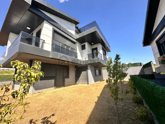 Büyükçekmece Kumburgaz Halil Kara Konaklarında Kiralık Villa 4+1 1