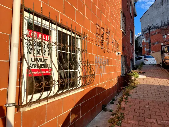 Gaziosmanpaşa Küçükköy Yeni Mah Kiralık Yüksek Bahçekat Kat 1+1 85 M2 1