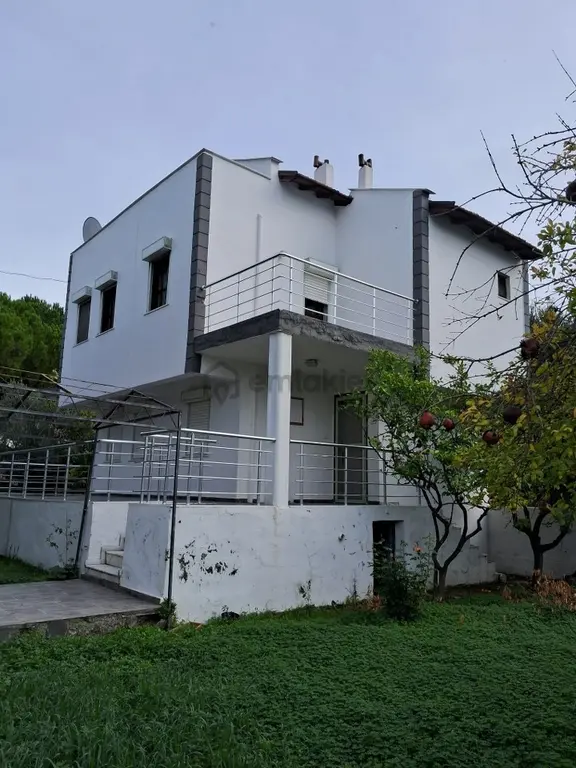 İzmir Çeşme Ildırı Geniş Bahçeli Köşe Konumlu Dubleks Villa 1