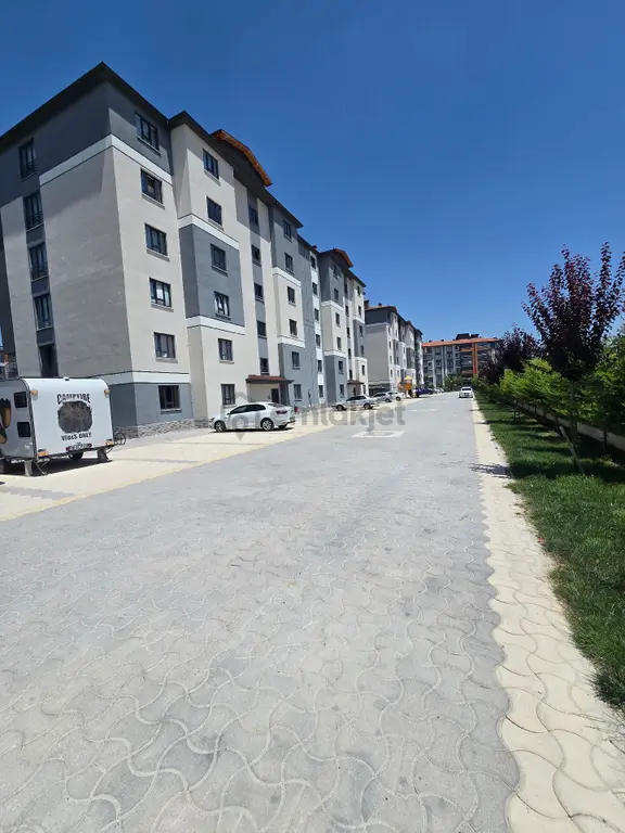 Büyük Kumköprü Mh Site İçi Yüksek Giriş Kat Lüx Evebeyn Banyolu 3+1 Dairemiz Satılık 2