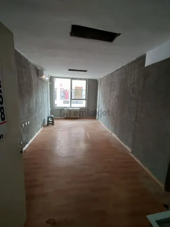 Balıkesir Merkez Kızılay Caddesi Cepheli Tabela Değeri Yüksek Kiralık Ofis 1