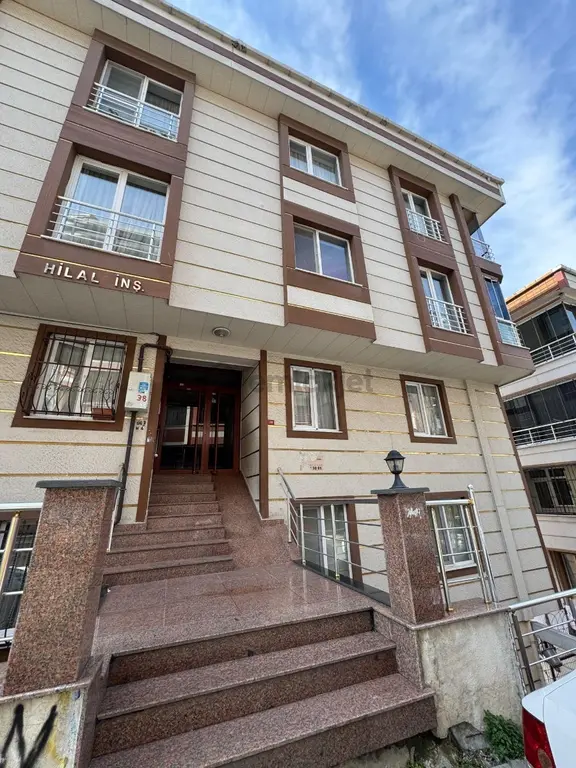 Gaziosmanpaşa'da 2+1 Yüksek Giriş 11 Yaşında 1