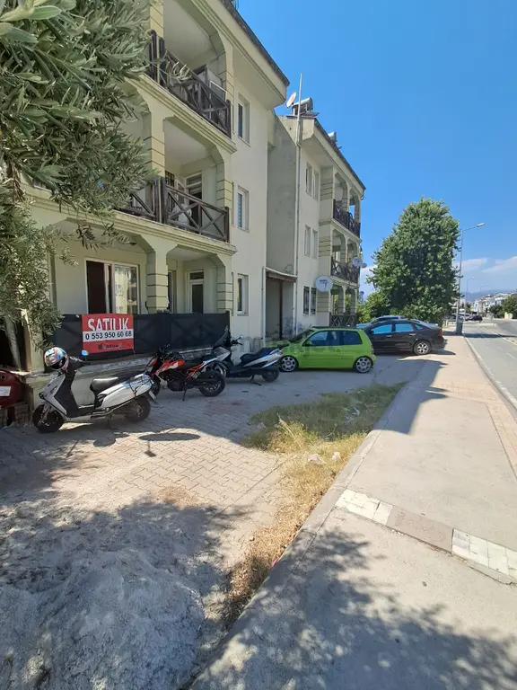 Patlangic Mah Pazaryerınde Satılık 2+1 Kapalı Mutfak Daire Anayol Ustunde 2